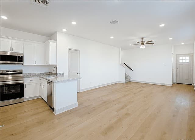 3-bedroom rental at 10223 Tulipwood Run Unit 2 in San Antonio, TX — photo 5