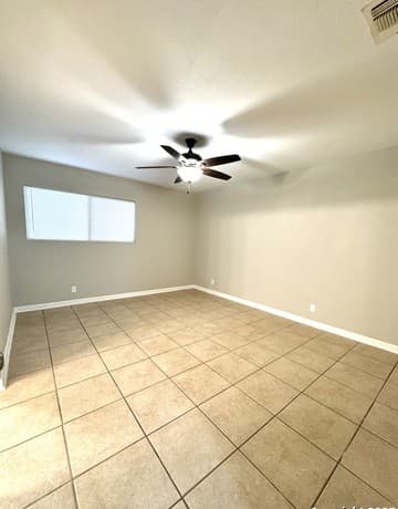 3-bedroom rental at 663 Fern Meadow in Universal City, TX — photo 5