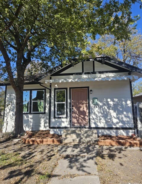 3-bedroom rental at 1827 Ashby in San Antonio TX