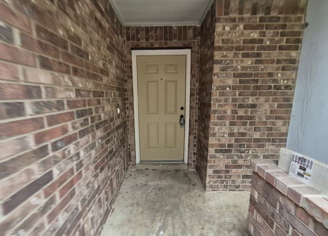 4-bedroom rental at 3338 Whisper Manor in Schertz, TX — photo 2
