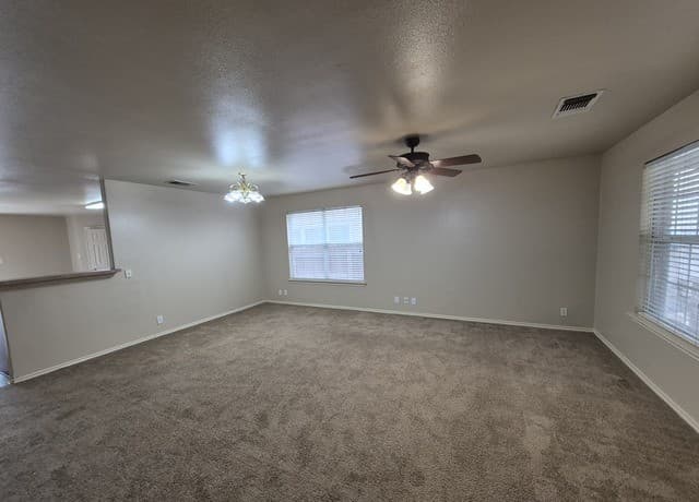 4-bedroom rental at 3338 Whisper Manor in Schertz, TX — photo 3