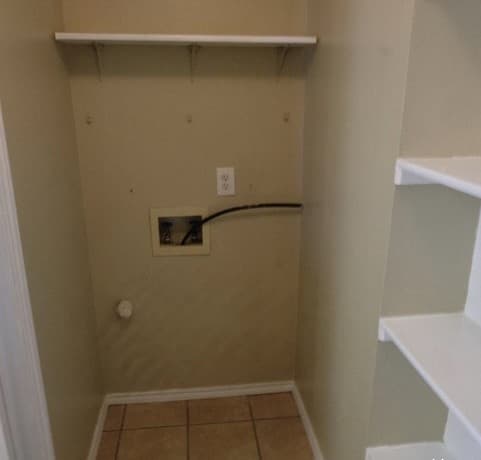 3-bedroom rental at 9818 Autumn Valley in Converse, TX — photo 5