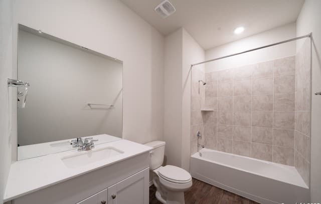 4-bedroom rental at 13956 San Saba Falls in San Antonio, TX — photo 5
