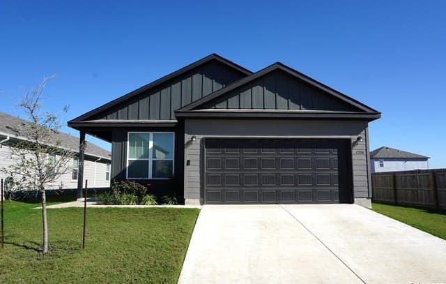 4-bedroom rental at 1206 Casa Luminar in Converse TX