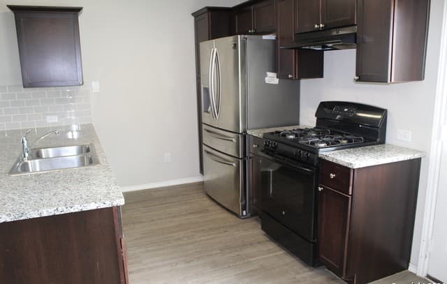 4-bedroom rental at 6522 Babcock Terrace in San Antonio, TX — photo 5