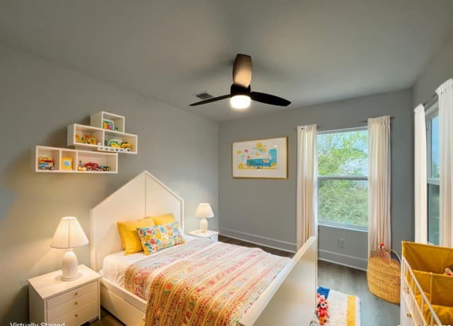 3-bedroom rental at 2239 Burnet St in San Antonio, TX — photo 5