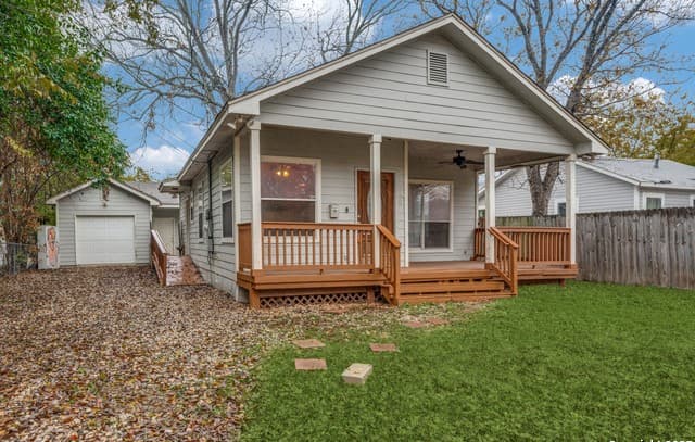 2-bedroom rental at 610 Viendo in San Antonio TX