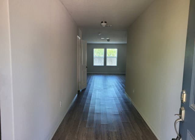 4-bedroom rental at 11311 Babcock Bend in San Antonio TX