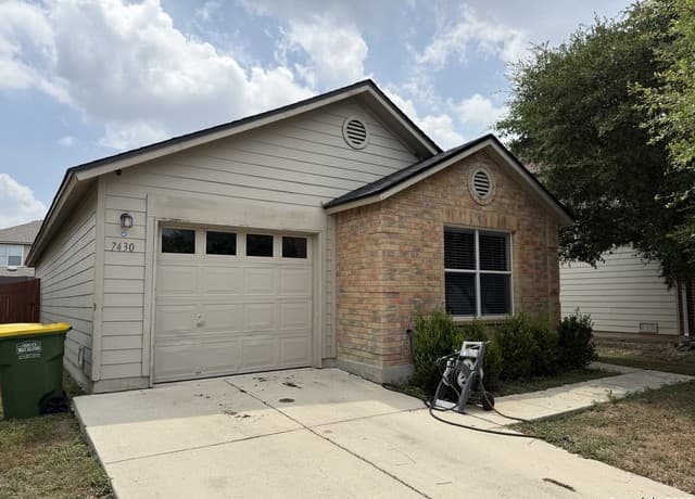 3-bedroom rental at 7430 Banister in San Antonio TX