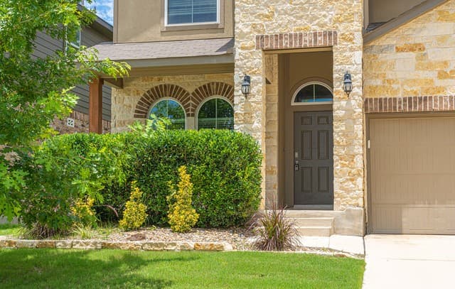 4-bedroom rental at 12911 Brewster in San Antonio, TX — photo 3