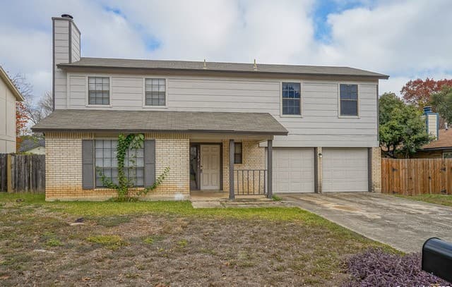 3-bedroom rental at 7262 Shadow Ridge in San Antonio TX