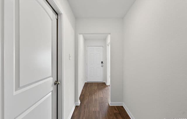 3-bedroom rental at 15115 Jetfire Pt in Von Ormy, TX — photo 5