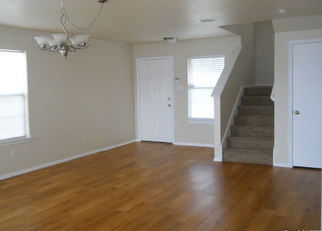 3-bedroom rental at 8818 Kestrel Oak in Converse, TX — photo 4
