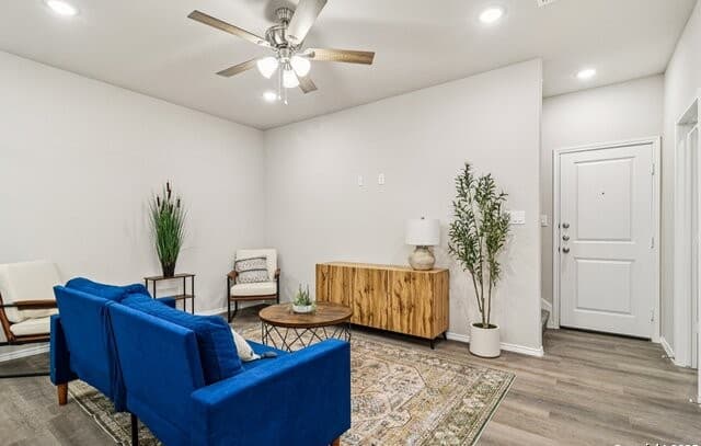 3-bedroom rental at 106 Sai Manor Unit 101 in San Antonio, TX — photo 4