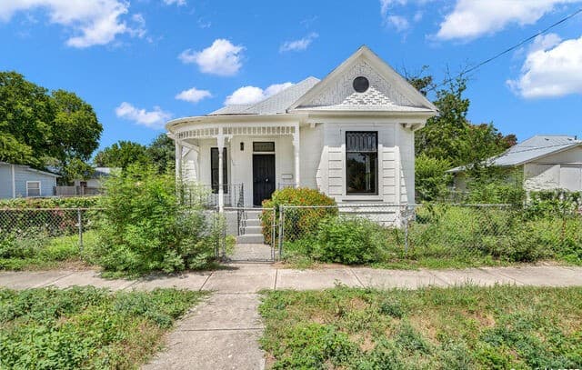 2-bedroom rental at 1219 Muncey in San Antonio TX