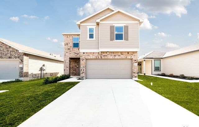 3-bedroom rental at 4750 Broadside Ave in Von Ormy, TX — photo 2