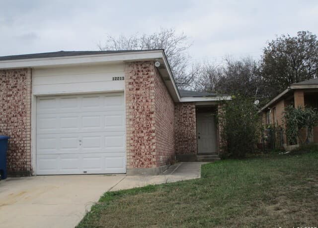 2-bedroom rental at 12213 Maverick Bluff in San Antonio TX