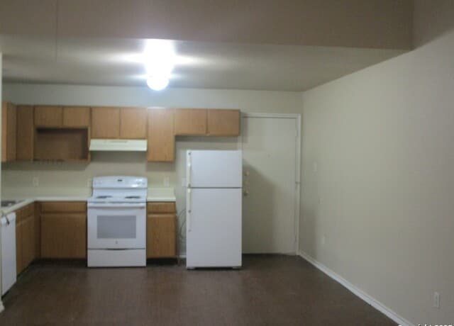 2-bedroom rental at 12213 Maverick Bluff in San Antonio, TX — photo 3