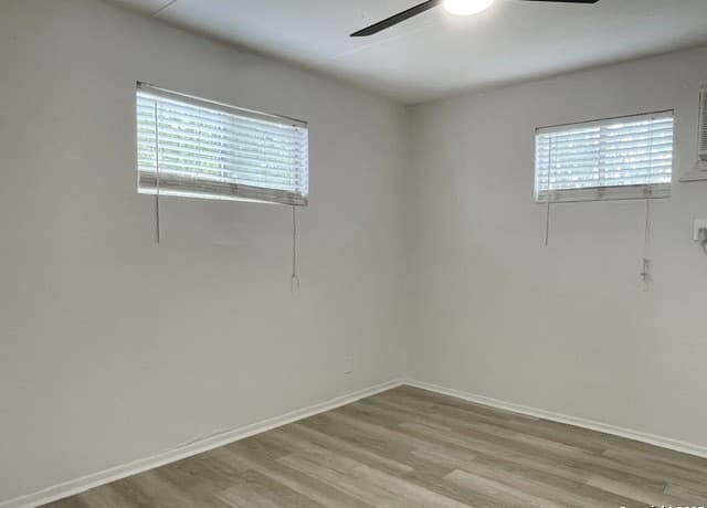 1-bedroom rental at 347 Ware Unit 14 in San Antonio, TX — photo 5