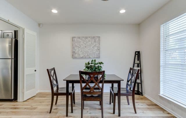 3-bedroom rental at 502 Downshire Dr in San Antonio, TX — photo 5