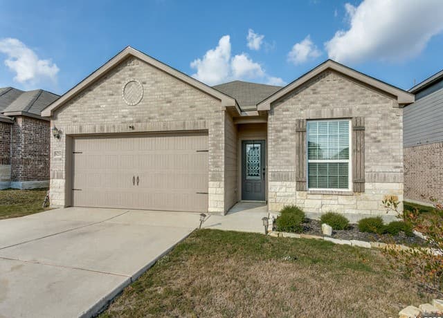 3-bedroom rental at 9219 Foxing Blf in Converse, TX — photo 2