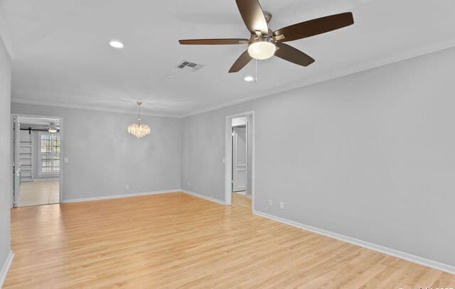 2-bedroom rental at 7926 Broadway Unit 608 in San Antonio, TX — photo 3
