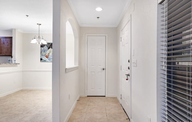 3-bedroom rental at 7323 Snowden Rd Unit 3108 in San Antonio, TX — photo 4