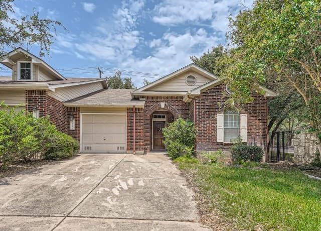 3-bedroom rental at 7722 Wexford Sq in San Antonio TX