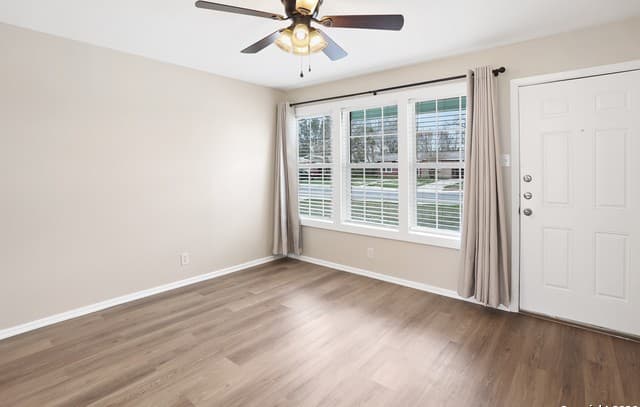 3-bedroom rental at 115 Harcourt in San Antonio, TX — photo 5