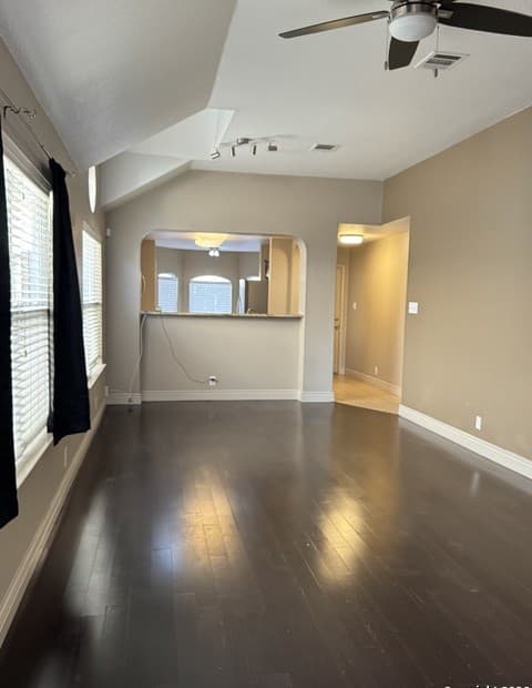 2-bedroom rental at 10913 Toscana in San Antonio, TX — photo 4