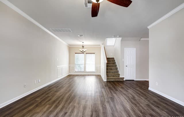 3-bedroom rental at 622 N Horn Run in San Antonio, TX — photo 5