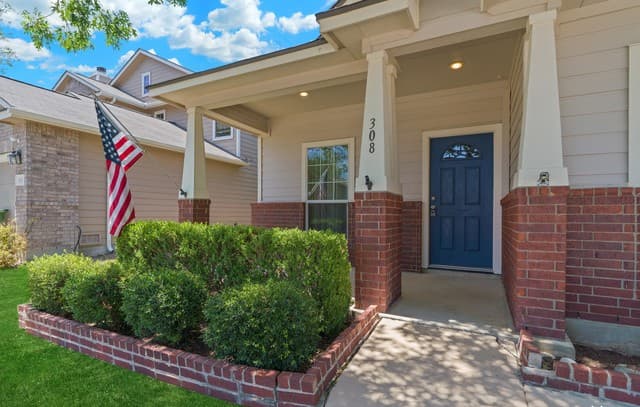 3-bedroom rental at 308 Rustic Trl in Cibolo, TX — photo 4