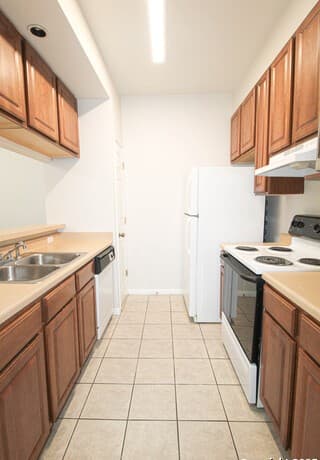 2-bedroom rental at 530 Dukeway Unit 3 in Universal City, TX — photo 3