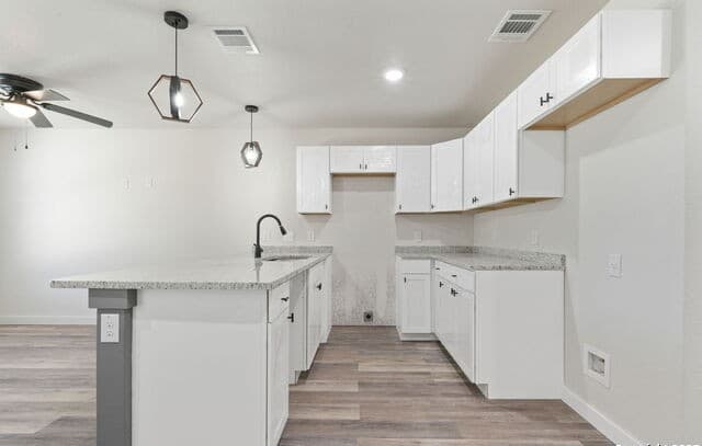 3-bedroom rental at 227 Grimes Unit 202 in San Antonio, TX — photo 3