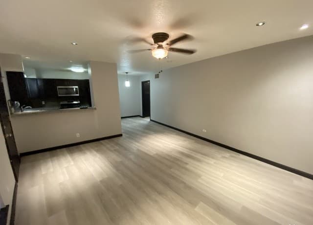 1-bedroom rental at 211 Natalen Ave Unit 104 in San Antonio, TX — photo 2