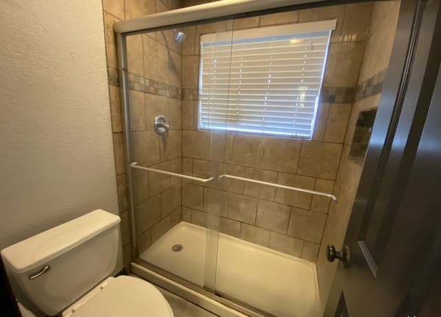 1-bedroom rental at 211 Natalen Ave Unit 104 in San Antonio, TX — photo 5