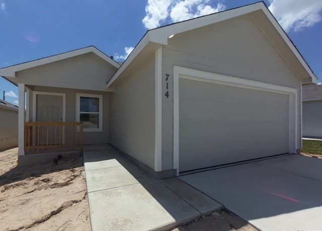 4-bedroom rental at 714 Paul Canyon in San Antonio TX