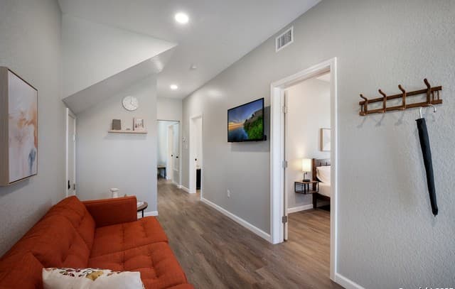 3-bedroom rental at 1116 Muncey Unit 1 in San Antonio, TX — photo 4