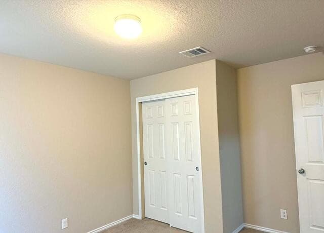 3-bedroom rental at 11326 Estufa Canyon in San Antonio, TX — photo 3