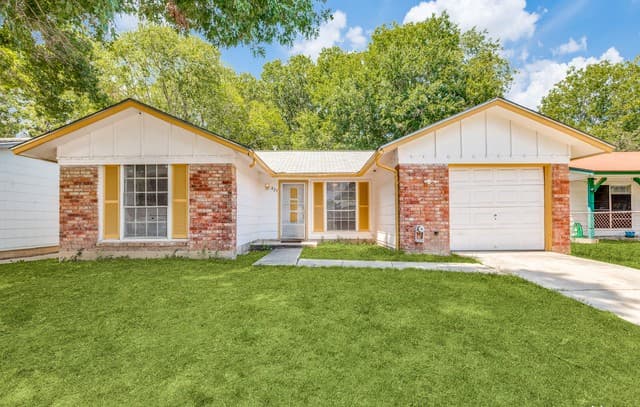 3-bedroom rental at 827 Spring Park in San Antonio TX