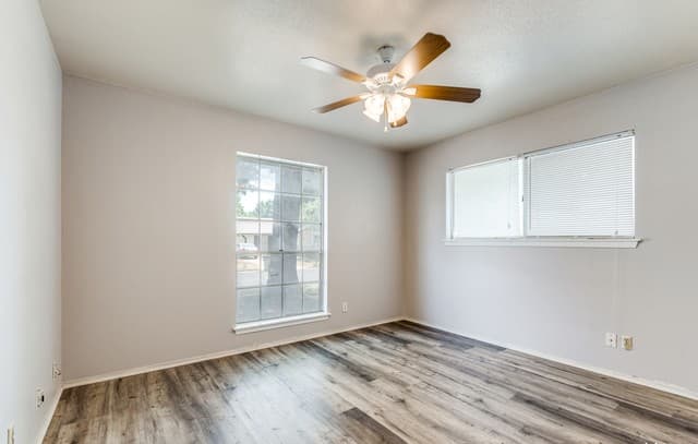 3-bedroom rental at 827 Spring Park in San Antonio, TX — photo 5
