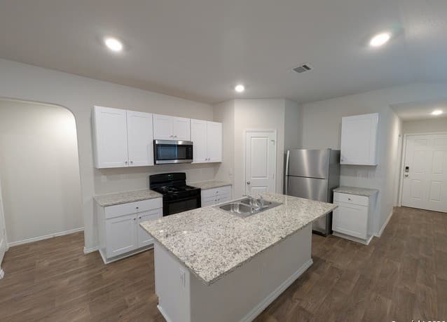 3-bedroom rental at 3526 Angus in San Antonio, TX — photo 5