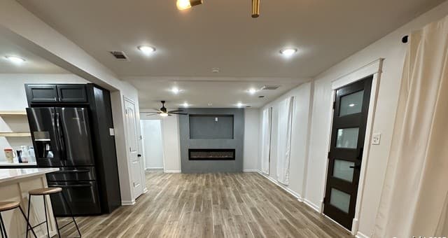 4-bedroom rental at 210 County Road 4643 in Hondo, TX — photo 4
