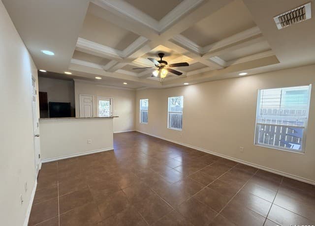 3-bedroom rental at 4921 Stowers Blvd in San Antonio, TX — photo 4
