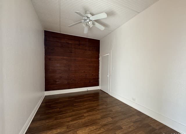 2-bedroom rental at 215 Rigsby in San Antonio, TX — photo 3