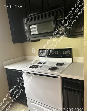 1-bedroom rental at 4803 Hamilton Wolfe Unit 914 in San Antonio, TX — photo 4