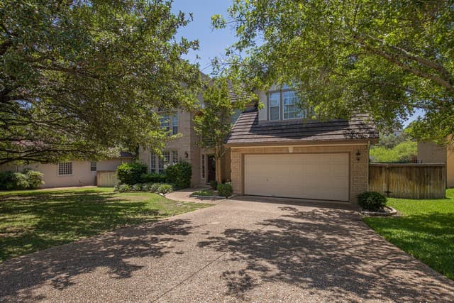 4-bedroom rental at 23223 Whisper Canyon in San Antonio, TX — photo 3