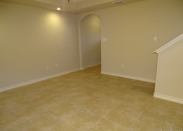 3-bedroom rental at 6015 Jax Way Unit 102 in San Antonio, TX — photo 3