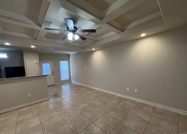 3-bedroom rental at 6015 Karly Way Unit 103 in San Antonio, TX — photo 4