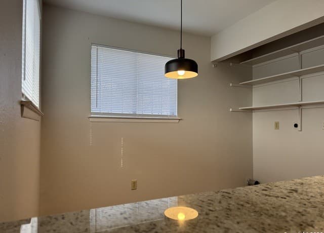 3-bedroom rental at 1218 Wyoming Unit 2 in San Antonio, TX — photo 5